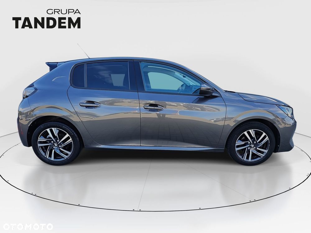 Peugeot 208 - 4