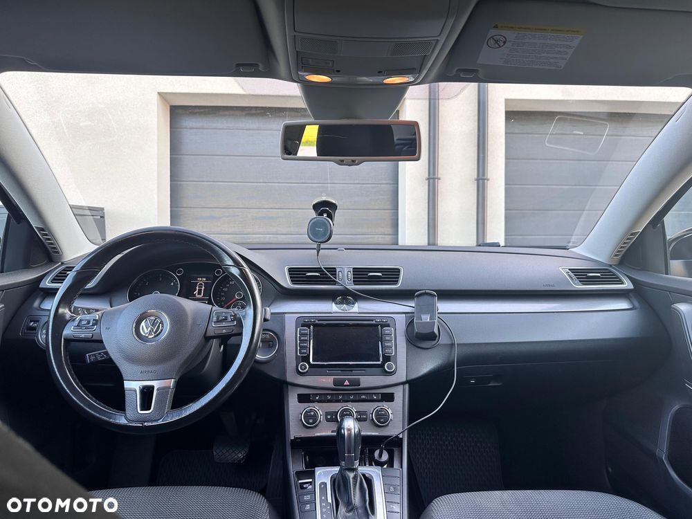 Volkswagen Passat 2.0 TDI Comfortline DSG - 6