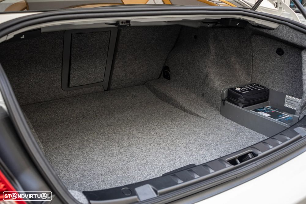 BMW M3 Standard - 32