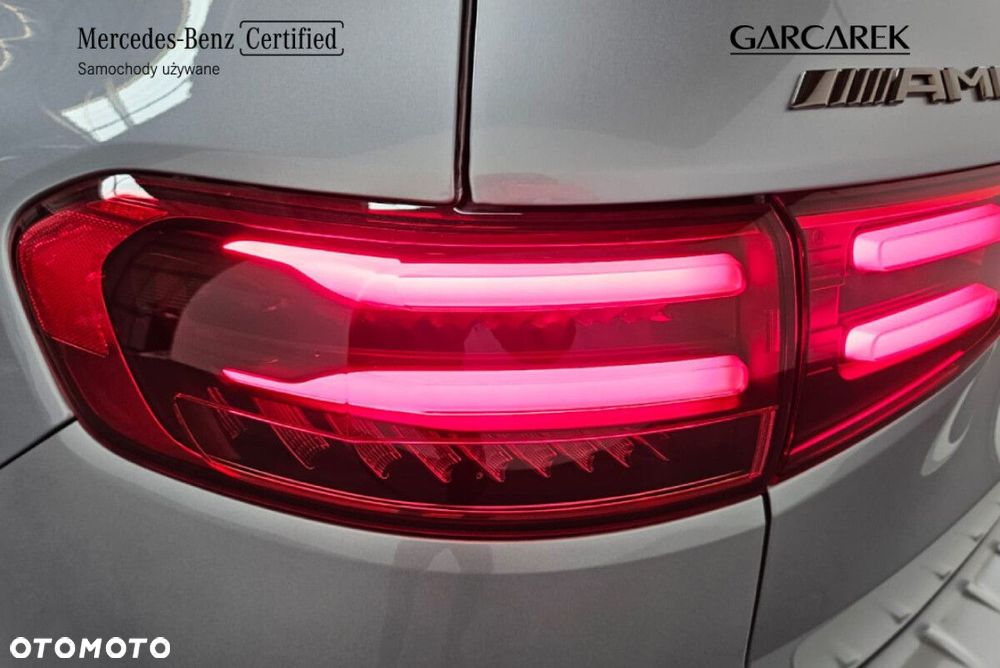 Mercedes-Benz GLB - 12