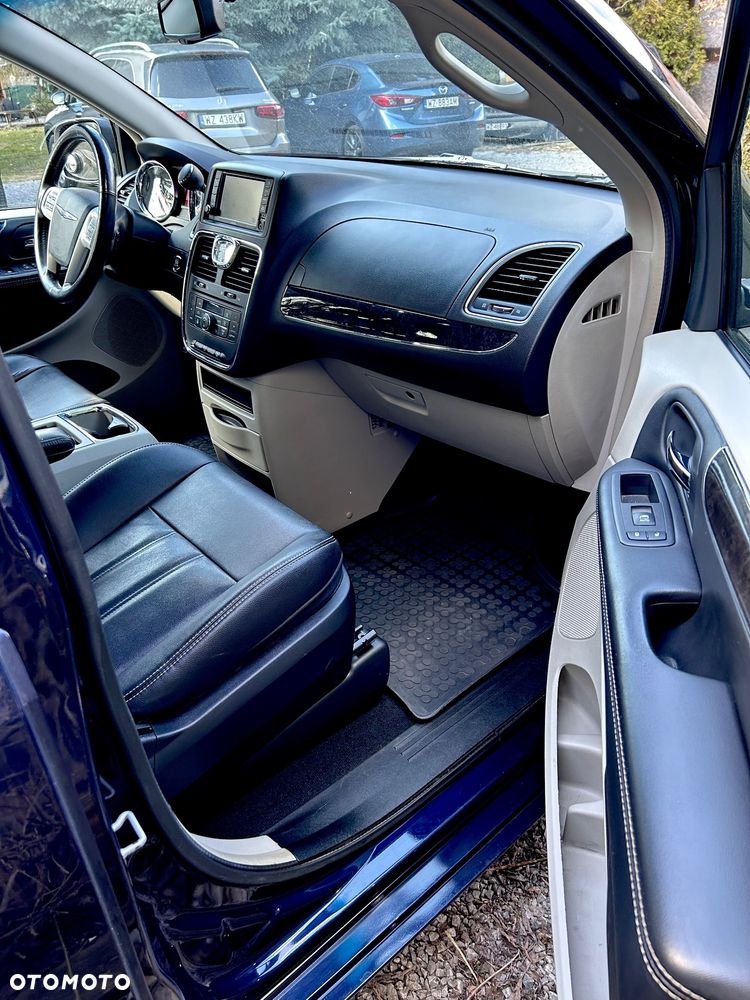 Chrysler Town & Country 3.6 Touring - 10