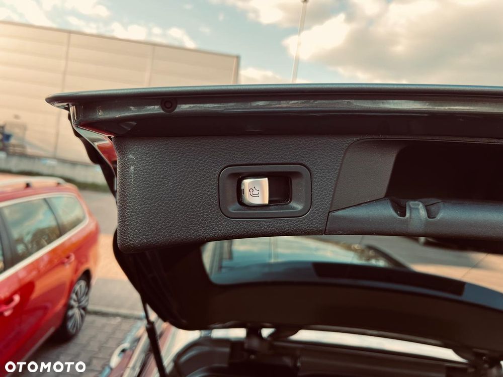 Mercedes-Benz Klasa C 220 d 4MATIC 9G-TRONIC - 27