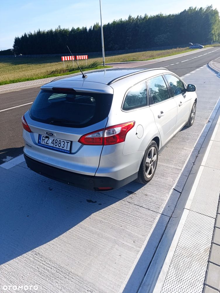 Ford Focus 1.6 Trend - 5