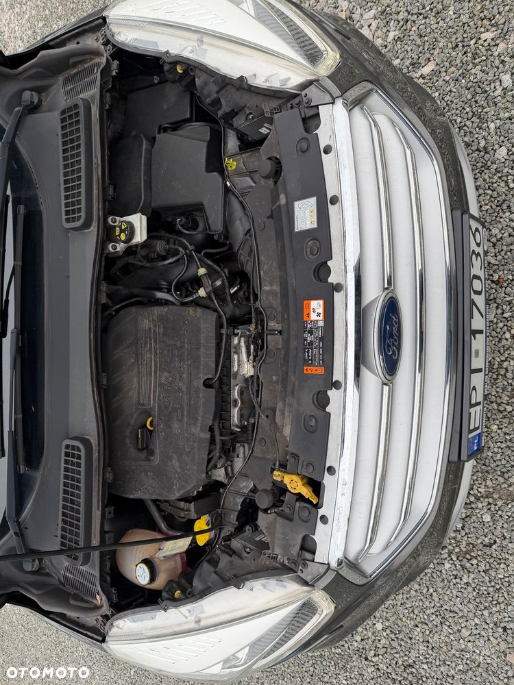 Ford Kuga 1.5 EcoBoost 2x4 Titanium - 41