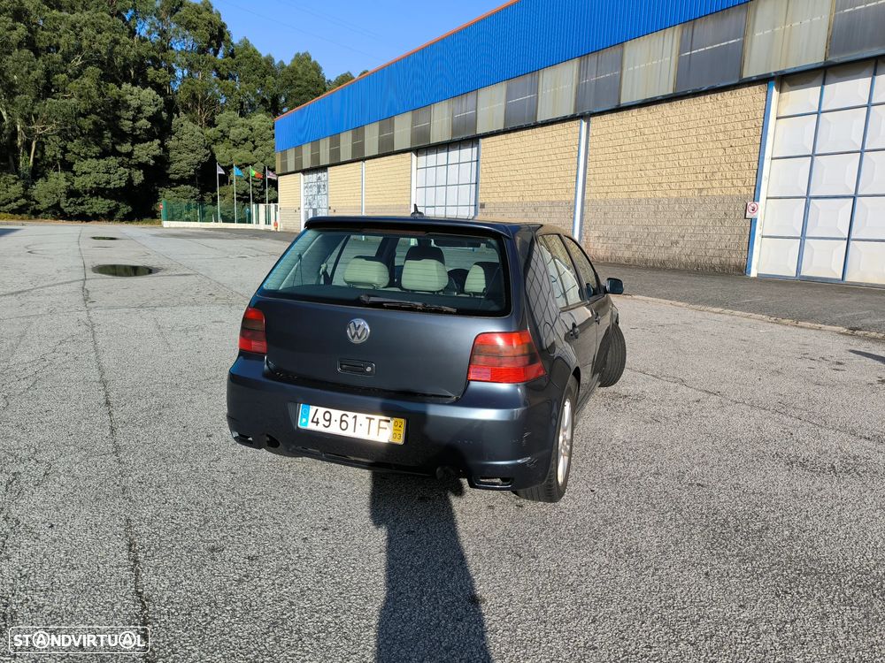 VW Golf 1.9 TDi Highline - 4
