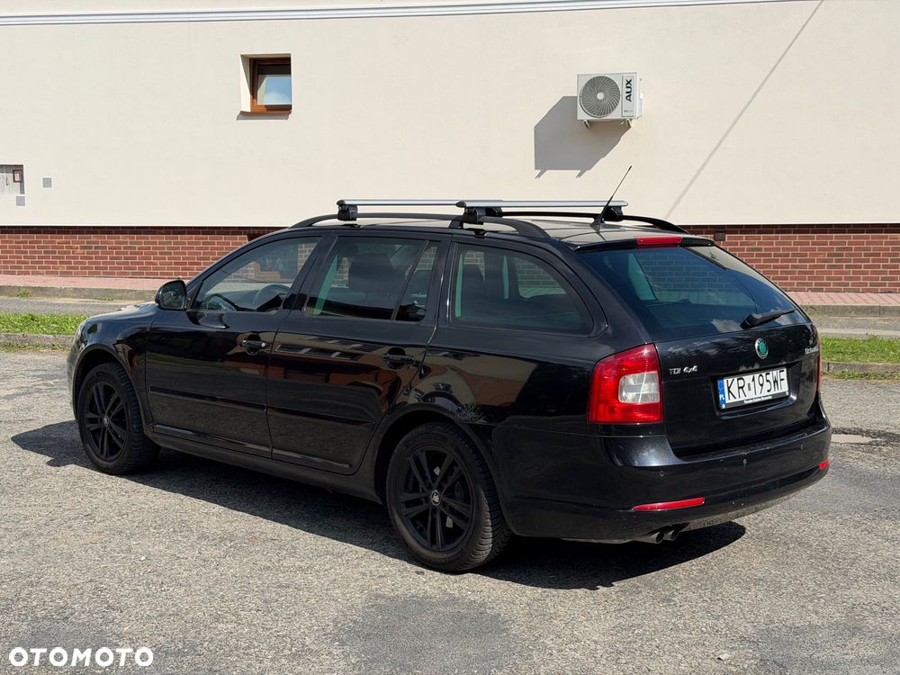Skoda Octavia 2.0 TDI DPF 4x4 Elegance - 4
