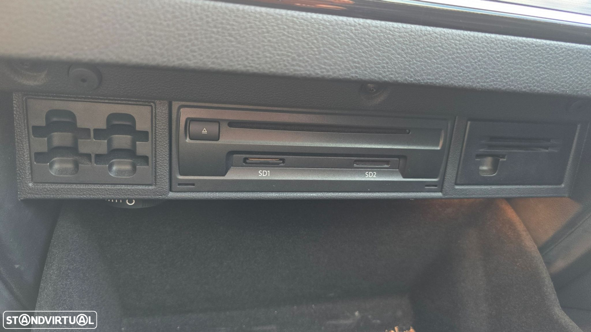 VW Golf Variant 1.6 TDi Highline DSG - 44