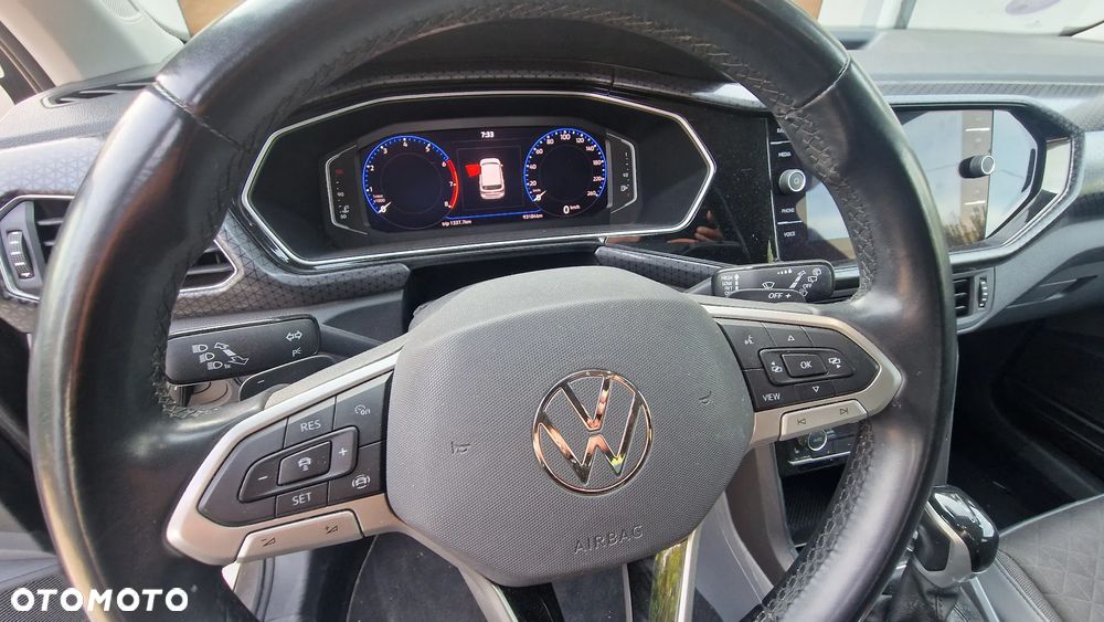 Volkswagen T-Cross - 12