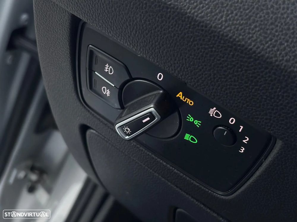 VW Passat 1.6 TDI Confortline - 23