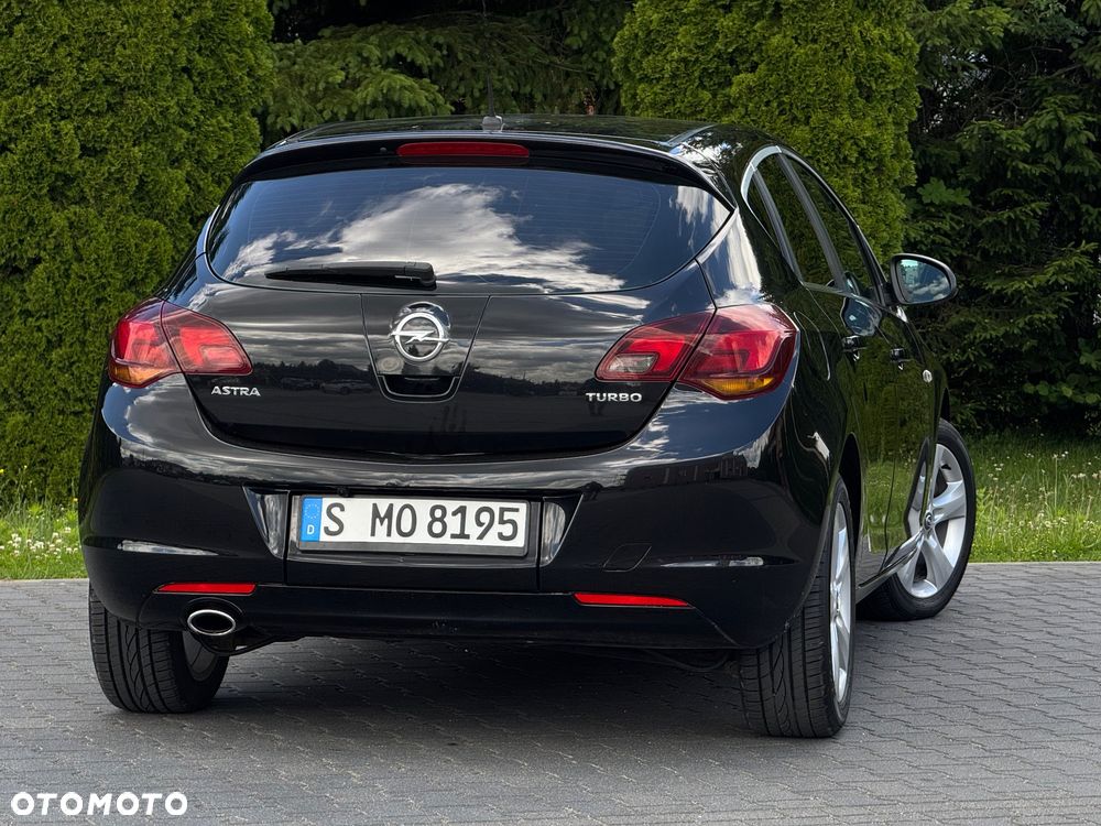 Opel Astra 1.4 Turbo Design Edition - 18