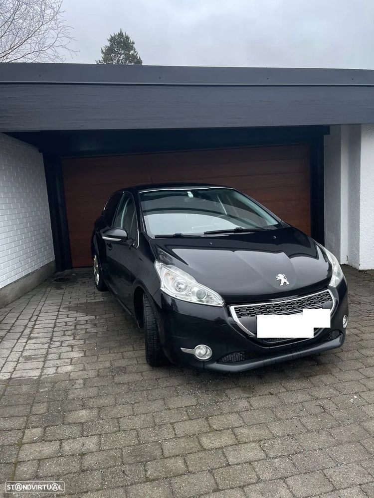 Peugeot 208 1.4 HDi Allure - 2