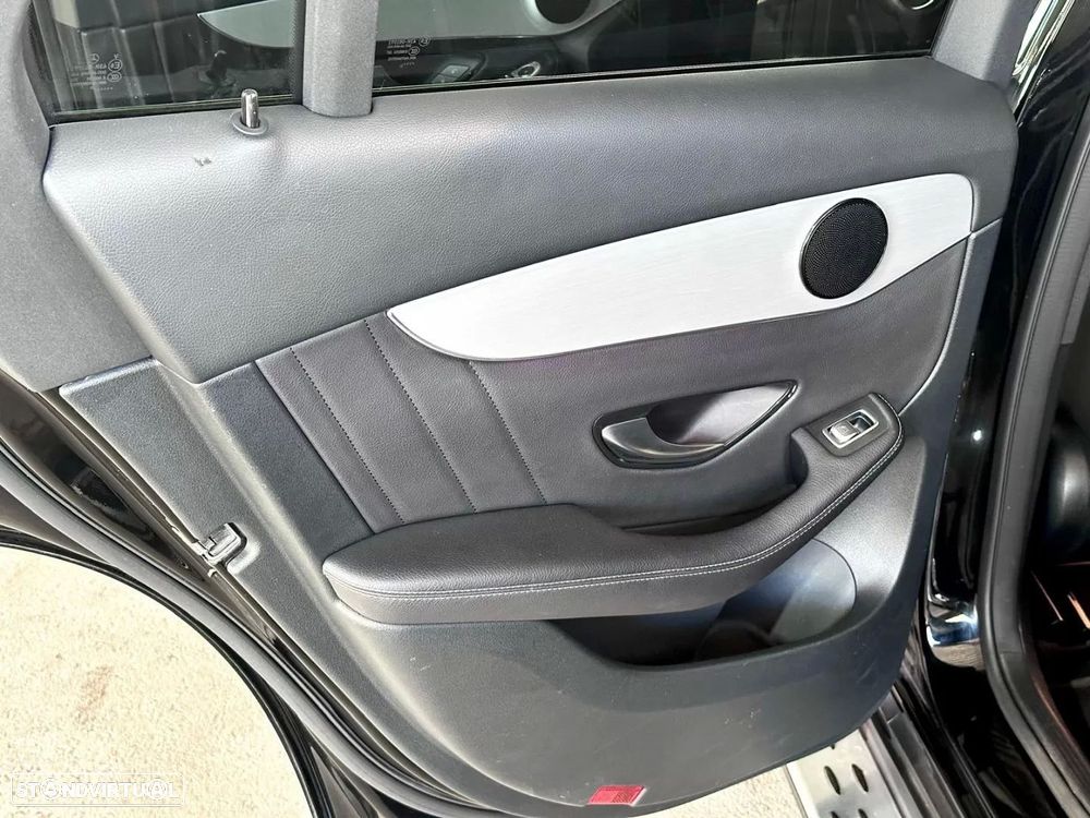 Mercedes-Benz GLC 300 de 4Matic 9G-TRONIC AMG Line - 16
