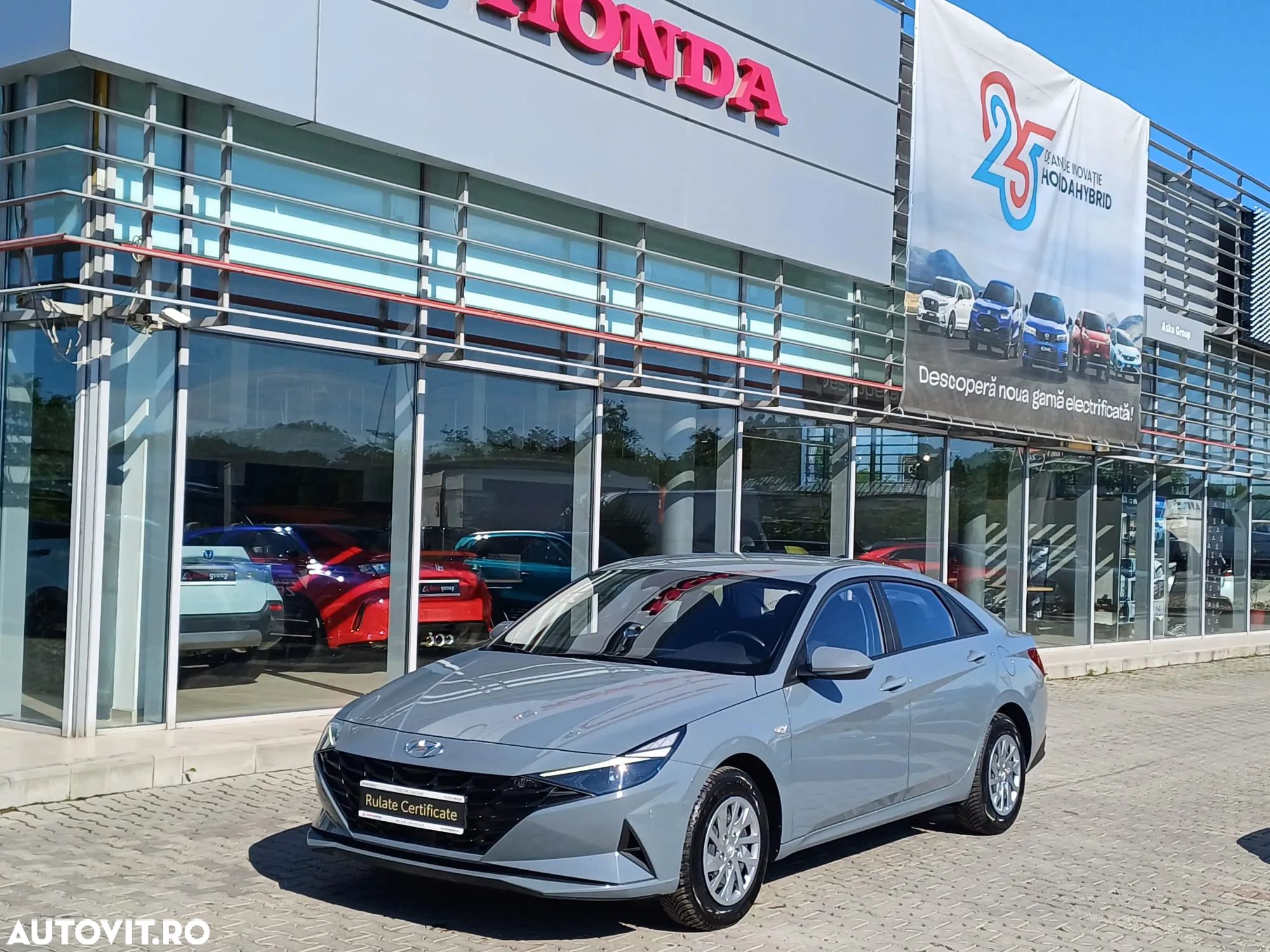 Hyundai Elantra 1.6 l 123 CP CVT Comfort - 1