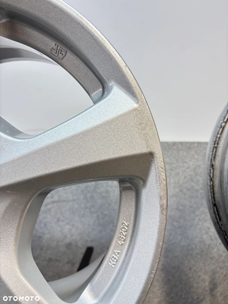 4 Felgi Volkswagen Up, Toyota Corolla, Yaris Suzuki Swift, Splash, Reanult Clio, Zoe, Opel Meriva, Astra, Tigra, Adam, Nissan, Micra, Note, Kia Rio, Picanto, Stonic, Hundai i20, Honda Jazz, City, Fiat Punto, Grande Punto 15" - 6
