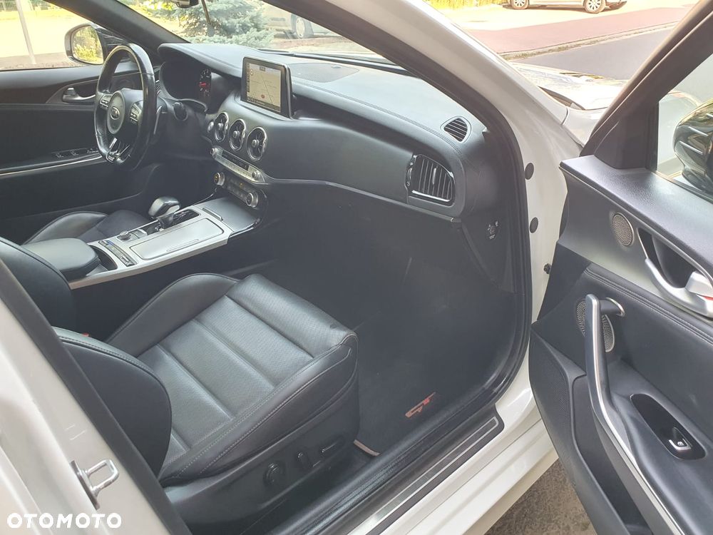 Kia Stinger 3.3 T-GDI V6 GT AWD - 17