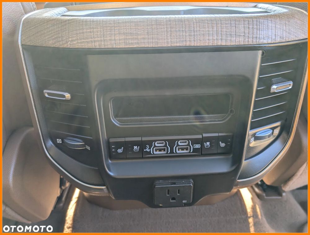 RAM 1500 Crew Cab Longhorn - 26