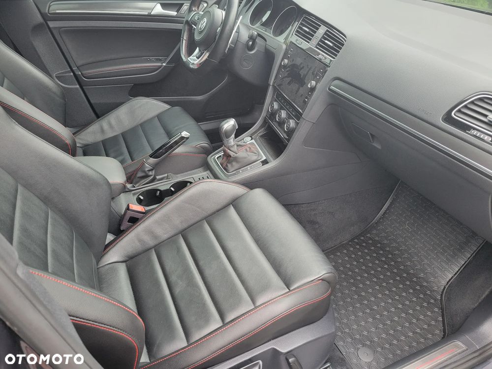 Volkswagen Golf GTI BlueMotion Technology DSG - 16