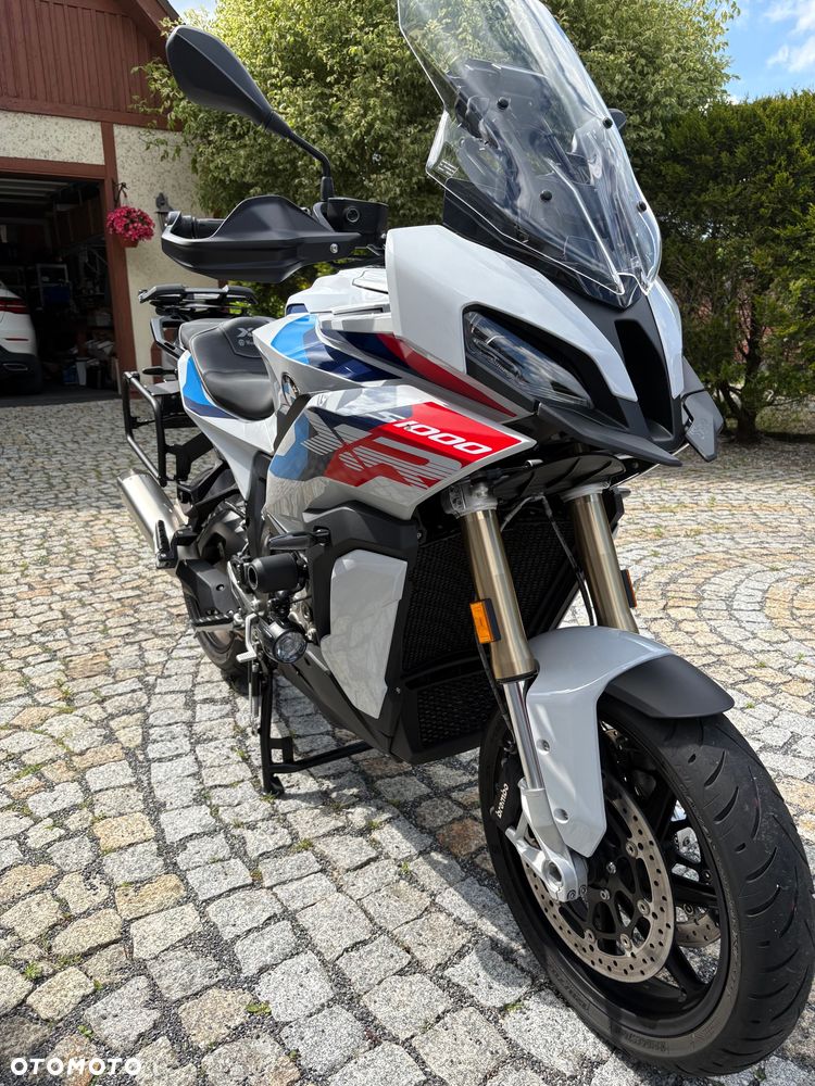 BMW XR - 8