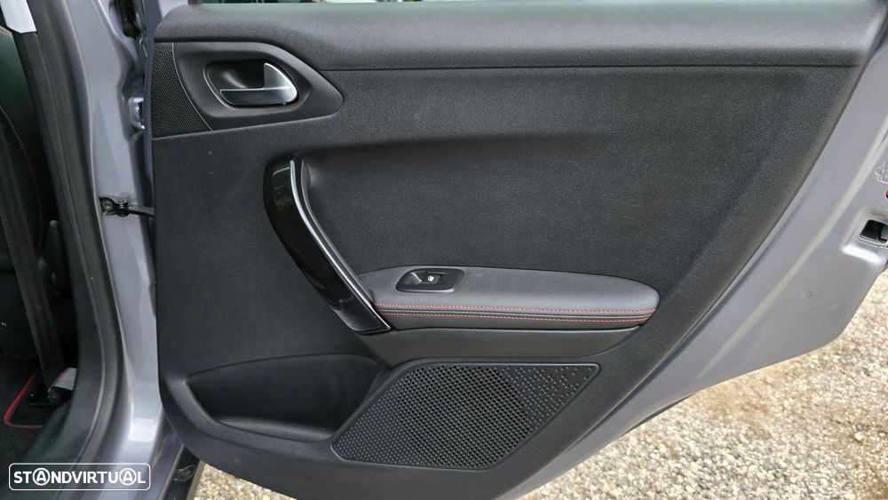 Peugeot 2008 1.2 PureTech GT Line EAT6 - 57