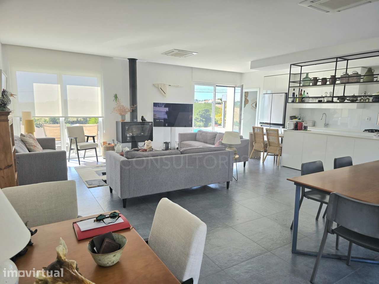 Moradia T4 térrea contemporânea com anexo T2 independente | Lote co... - Grande imagem: 2/35