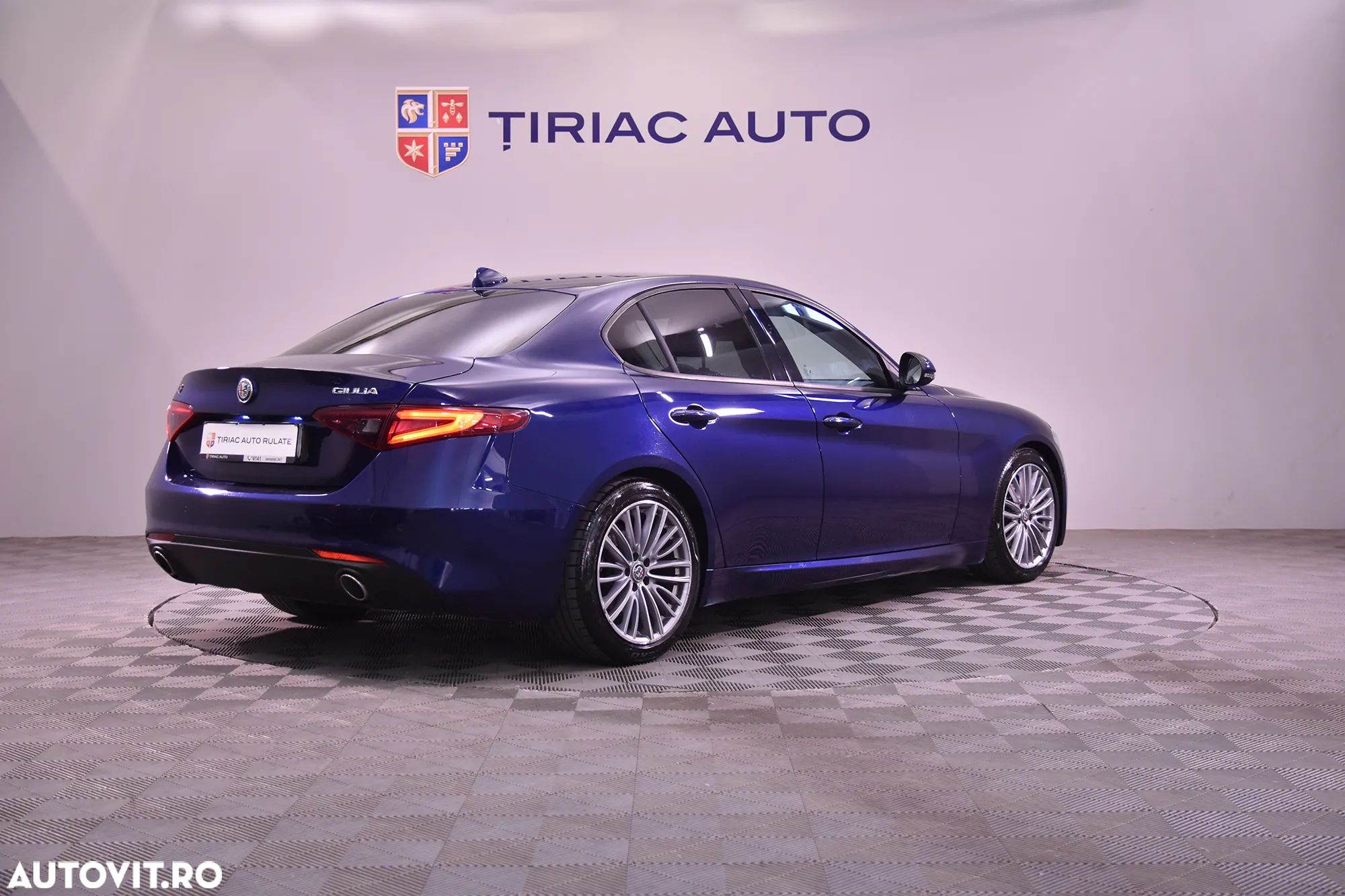 Alfa Romeo Giulia - 5