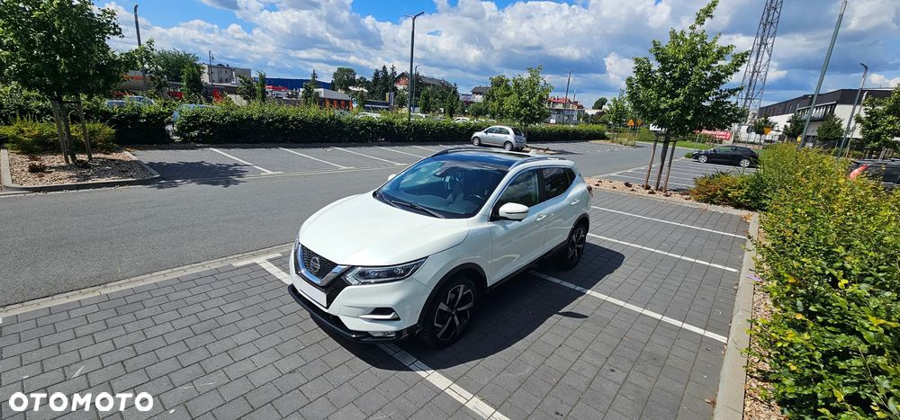 Nissan Qashqai 1.6 DCi Xtronic N-Connecta - 1