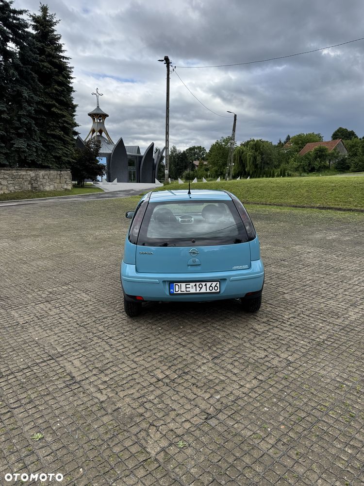 Opel Corsa - 4