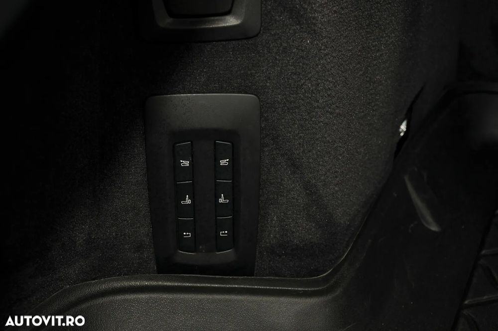 BMW Seria 5 530d xDrive Touring - 22