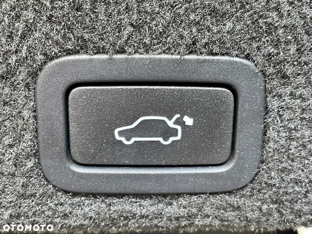 Volvo XC 60 D3 AWD R Design - 26