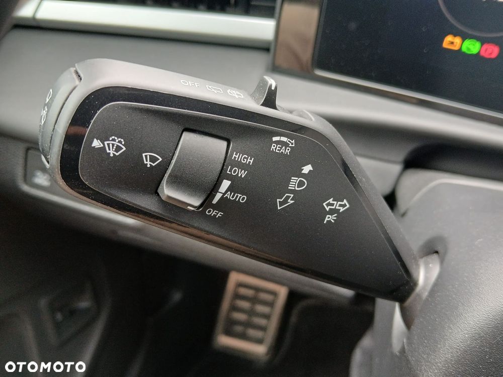 Volkswagen T-Roc 1.5 eTSI R-Line DSG - 16