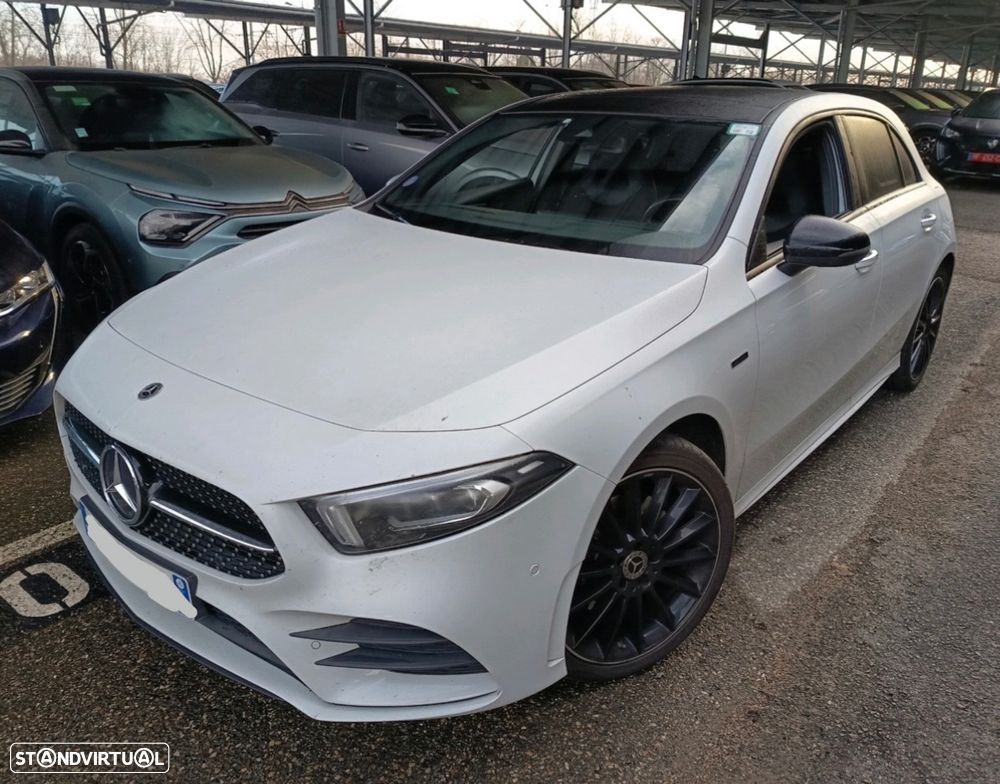 Mercedes-Benz A 250 e AMG Line - 1