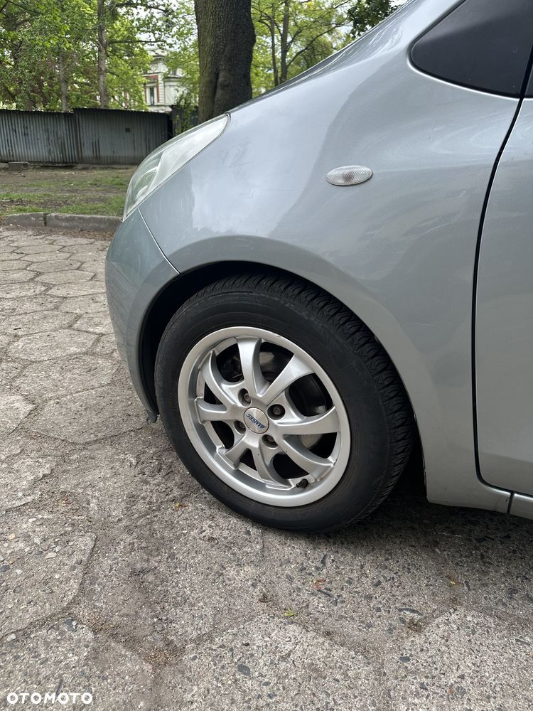 Toyota Yaris 1.3 Sol - 10