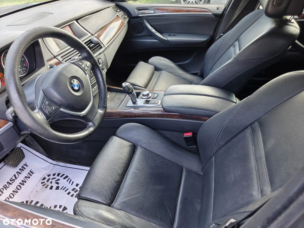BMW X5 4.8i xDrive - 12