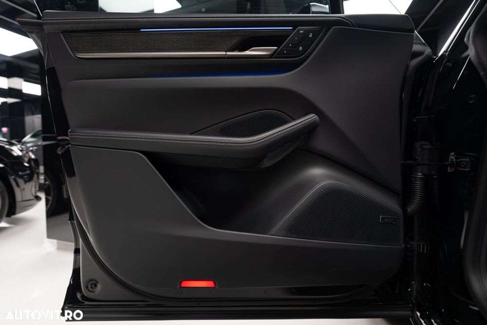 Porsche Macan Turbo 100 kWh - 13