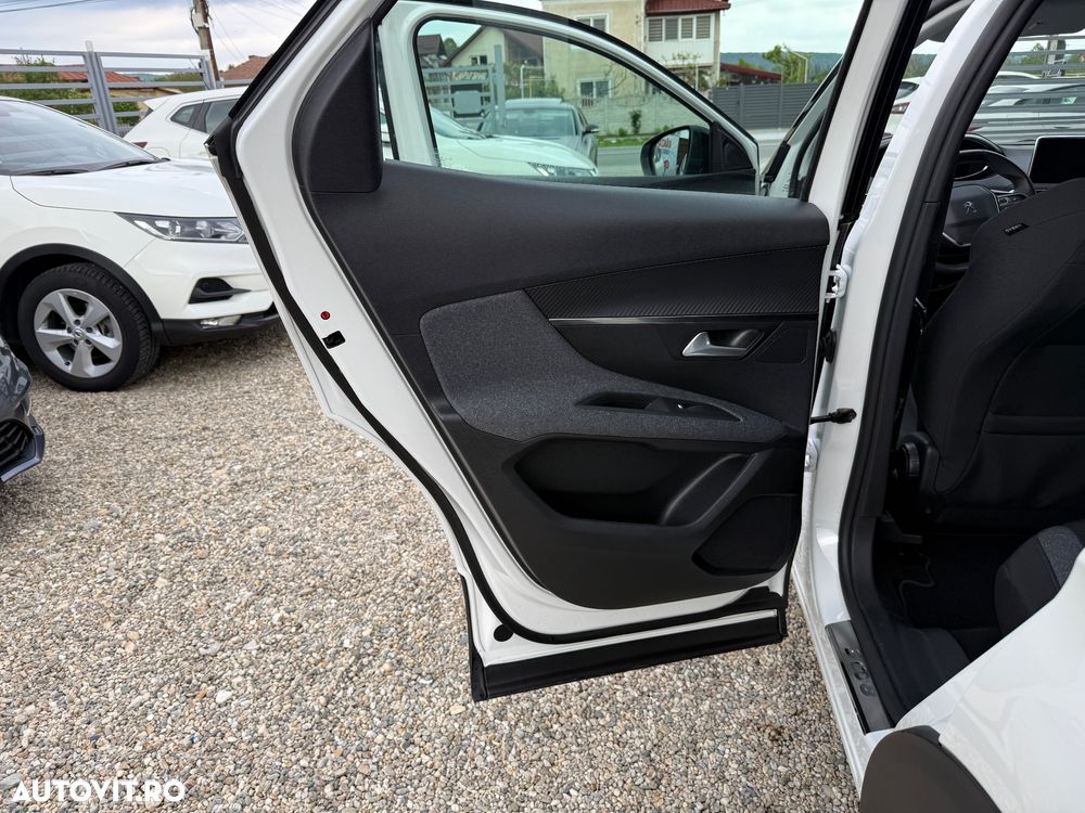 Peugeot 3008 1.5 BlueHDI S&S EAT8 GT-Line - 25