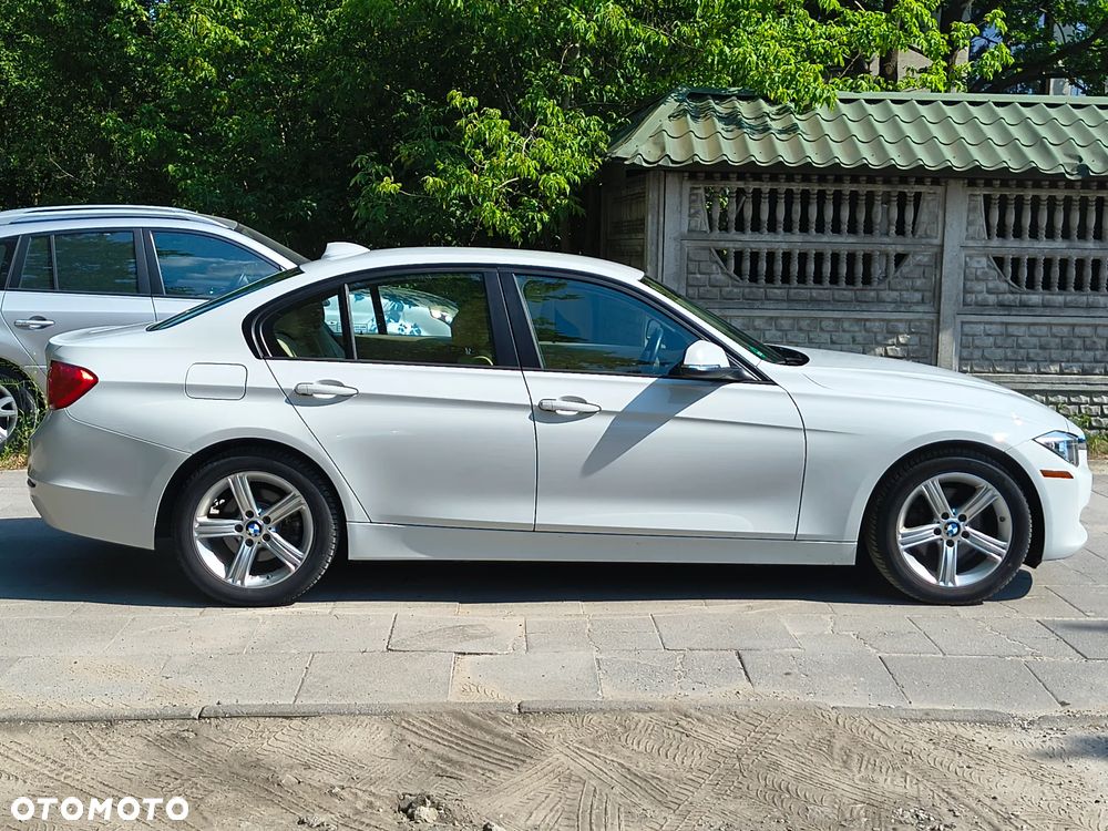 BMW Seria 3 320i Sport-Aut Luxury Line - 19