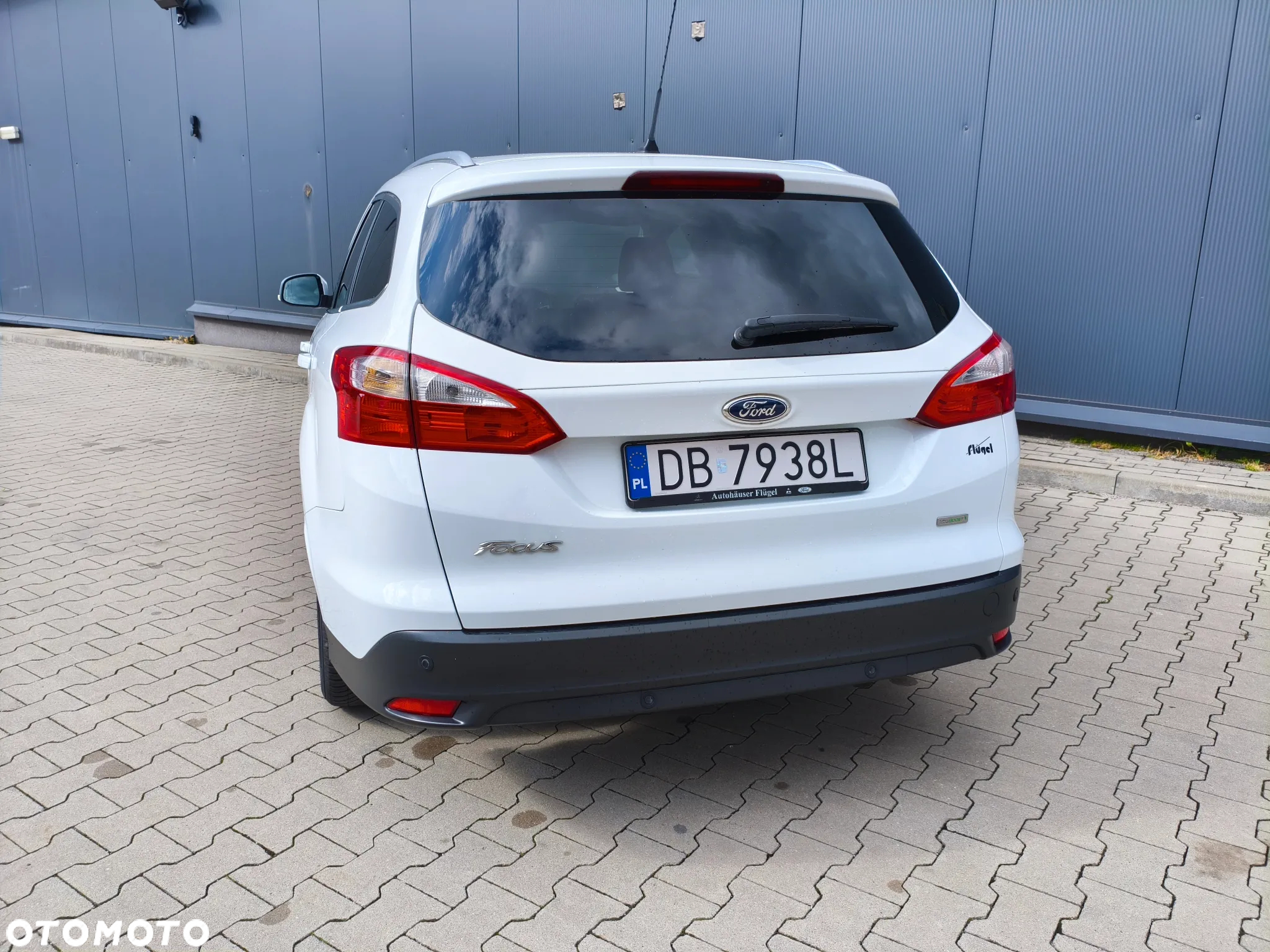Ford Focus 1.0 EcoBoost Hybrid TITANIUM X - 9