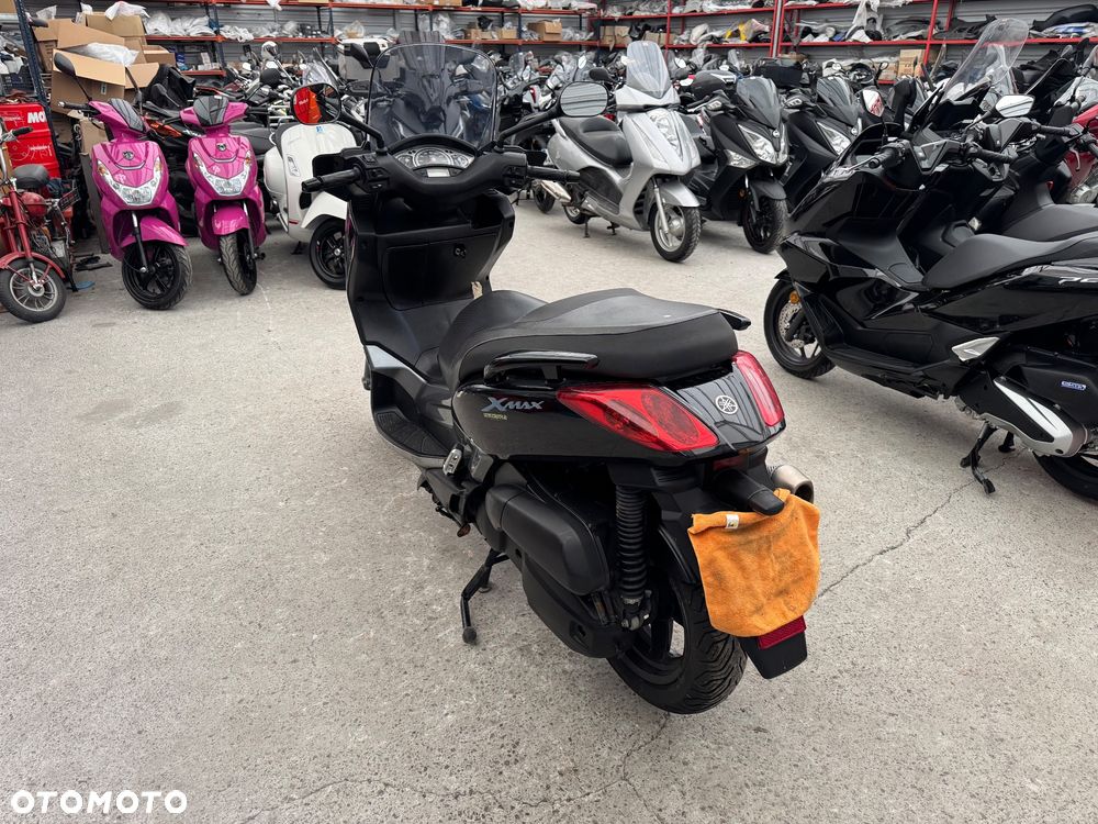 Yamaha X-max - 5