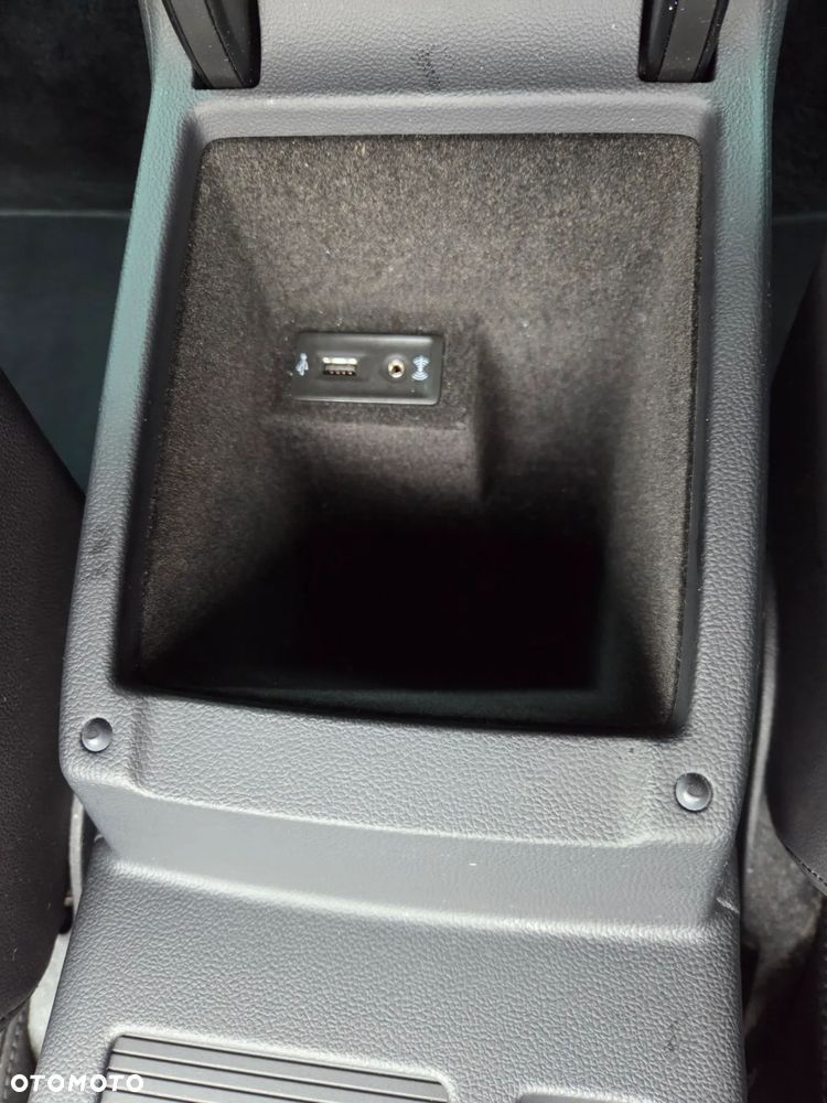 Volkswagen Passat 2.0 TDI SCR 4Mot DSG Comfortline - 23