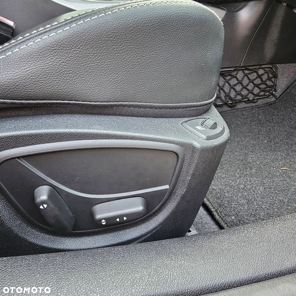 Renault Laguna dCi 180 FAP GT - 20
