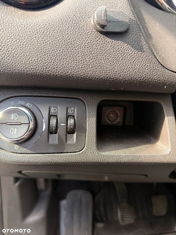 Opel Meriva - 15
