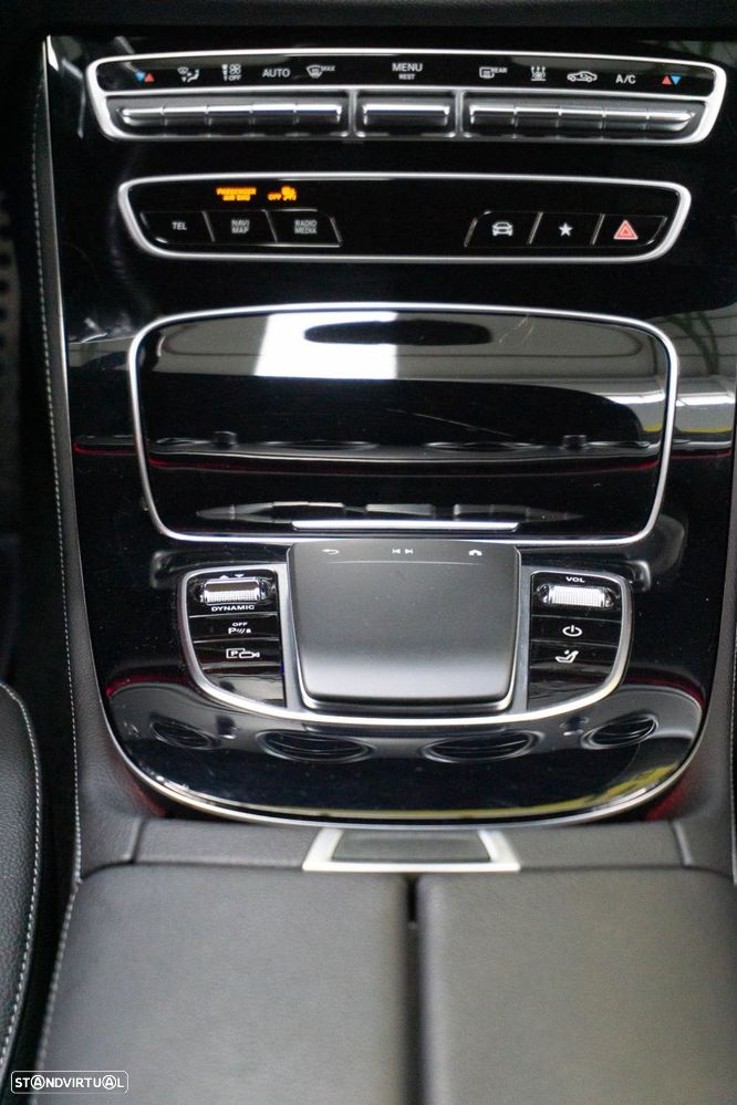Mercedes-Benz E 300 de AMG Line - 27