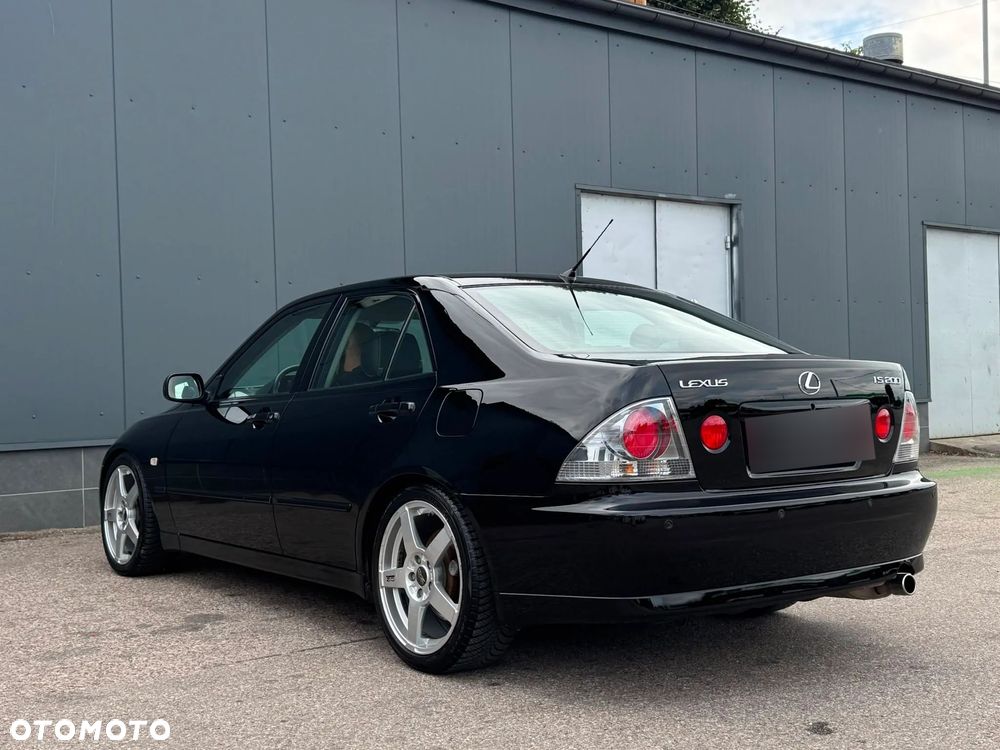 Lexus IS 200 - 16