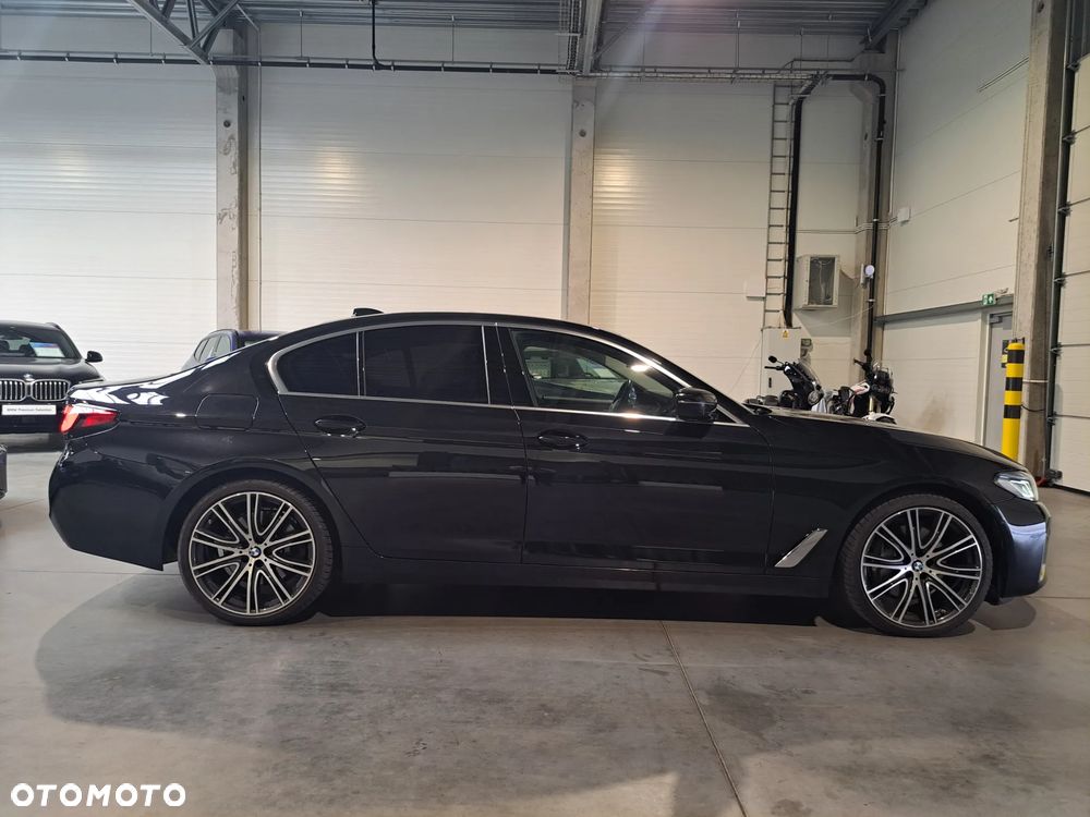 BMW Seria 5 530d xDrive mHEV Luxury Line - 7