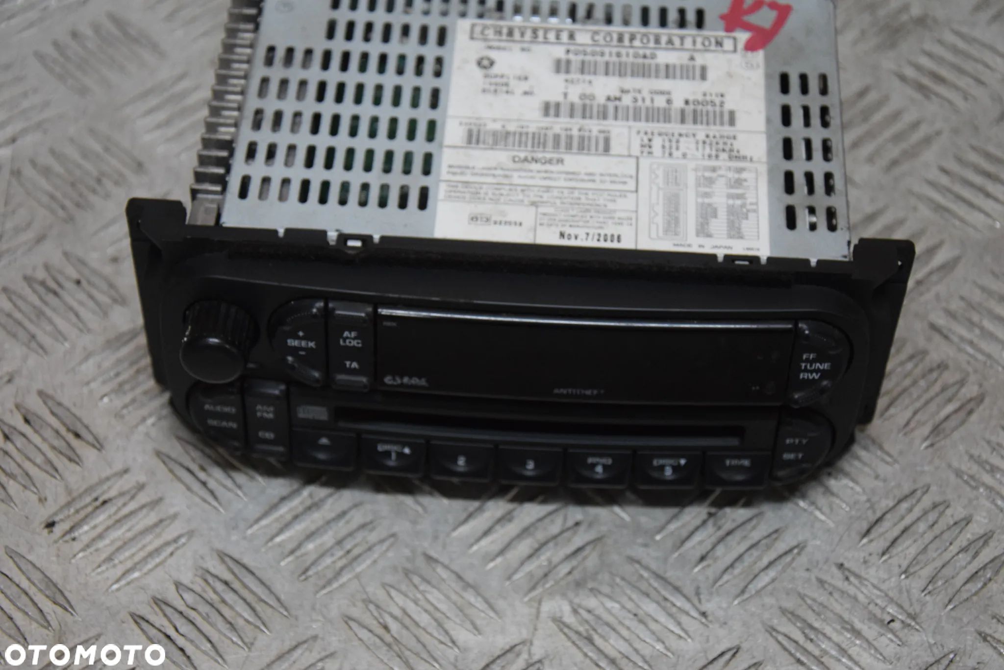 JEEP CHEROKEE KJ RADIO KOD - 1