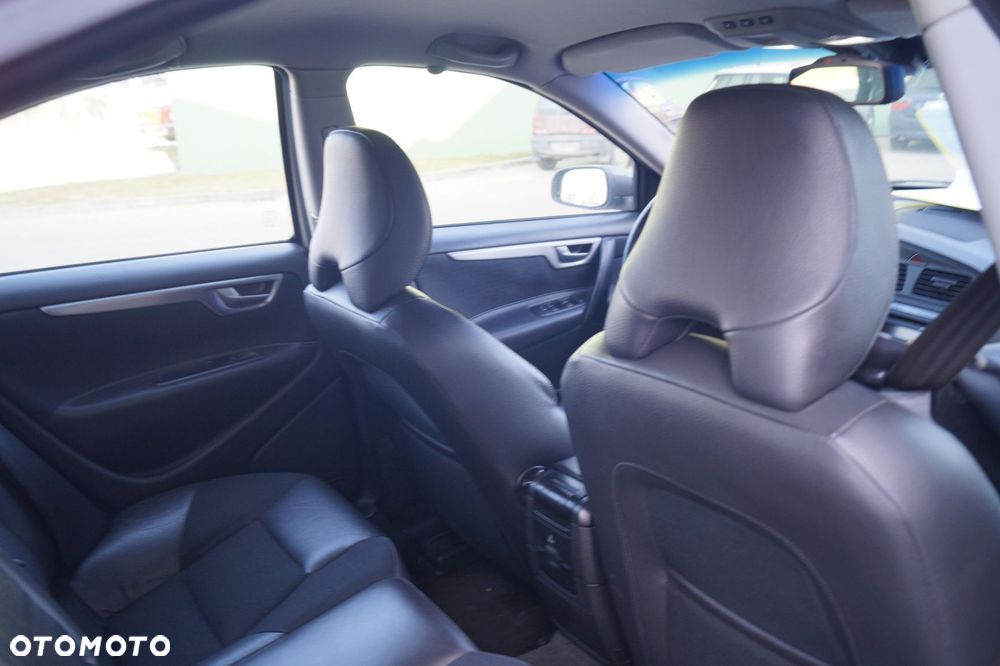 Volvo S60 - 28