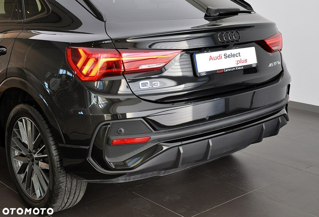 Audi Q3 Sportback - 11