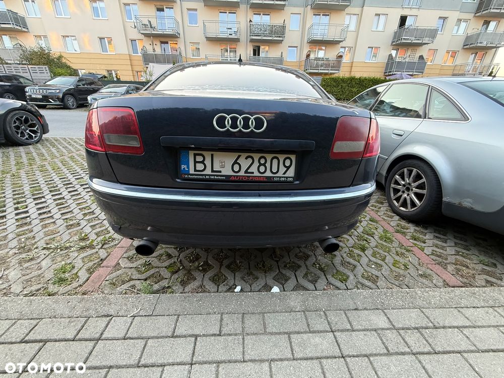Audi A8 - 4