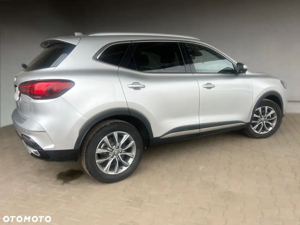 MG HS 1.5 T-GDI Excite DCT - 12