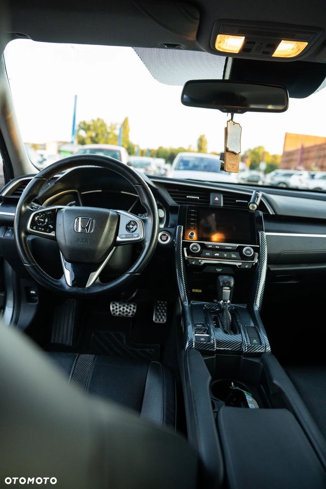 Honda Civic 1.5 i-VTEC Turbo CVT Executive - 11